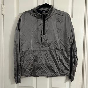 Oakley Ladies wind breaker